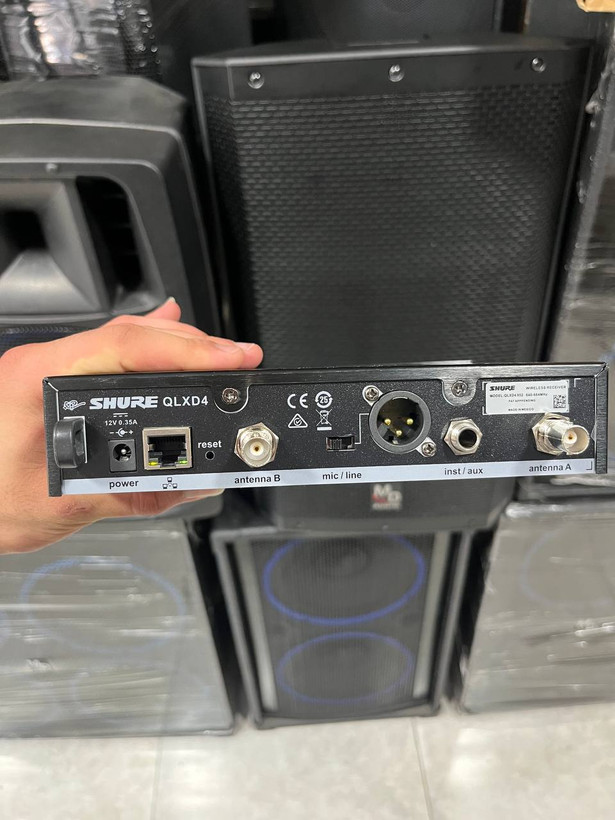 میکروفن بی سیم شور مدل QLXD4CN=BETA58